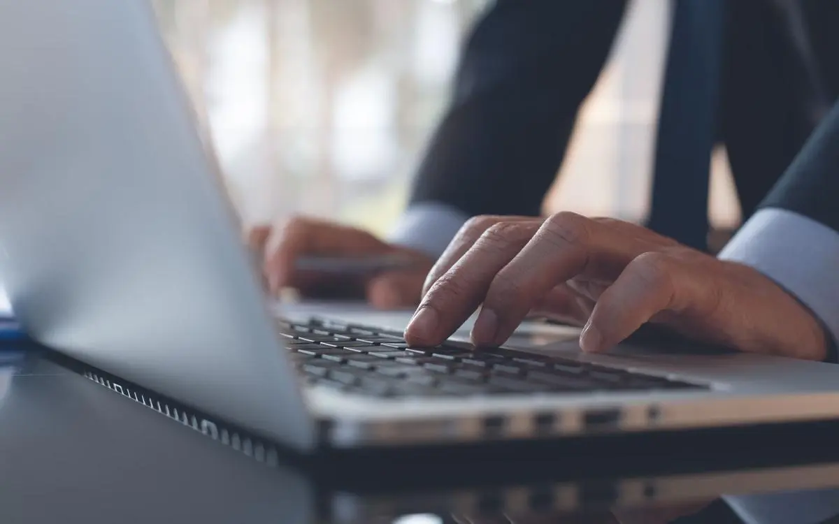 cuanto cobra un notario